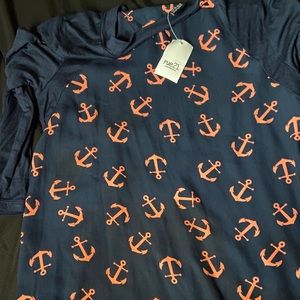 Blouse / top / t shirt